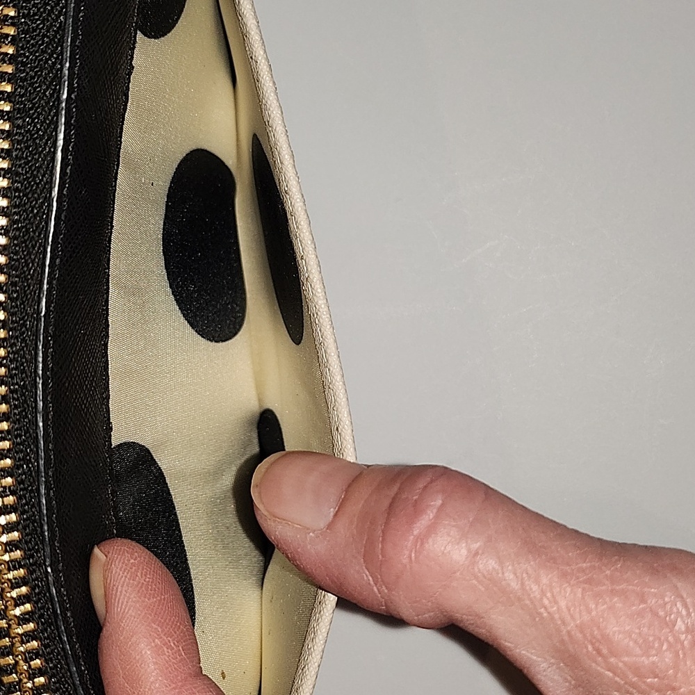 Kate Spade ♠️ zippy wallet - Picture 5 of 12
